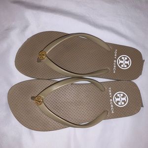 ✨Tory Burch Thin Flip-Flop✨